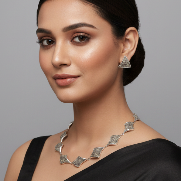 Silver Wavy Necklace Set