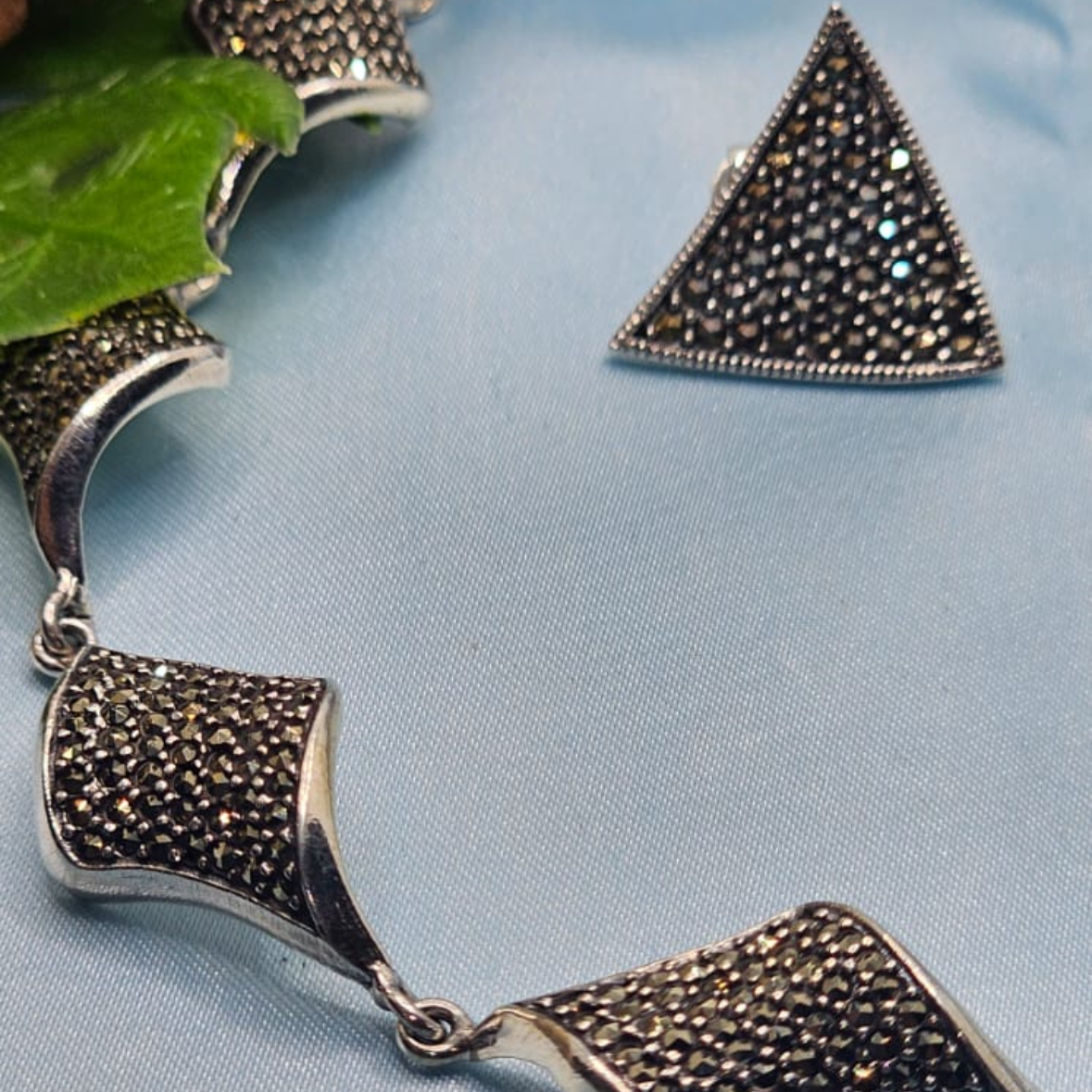 Silver Wavy Necklace Set