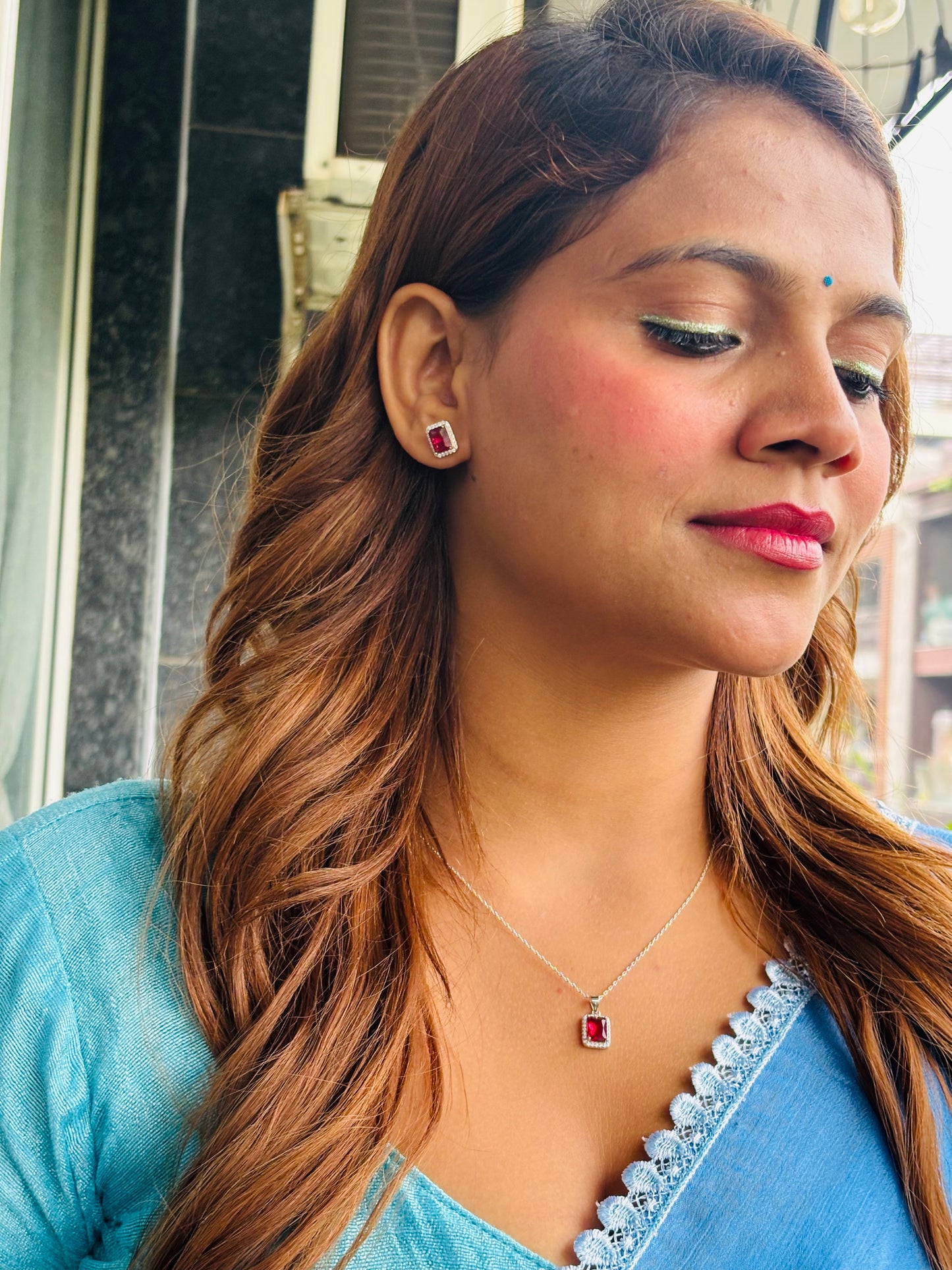 Rectangle pink stone pendant set 