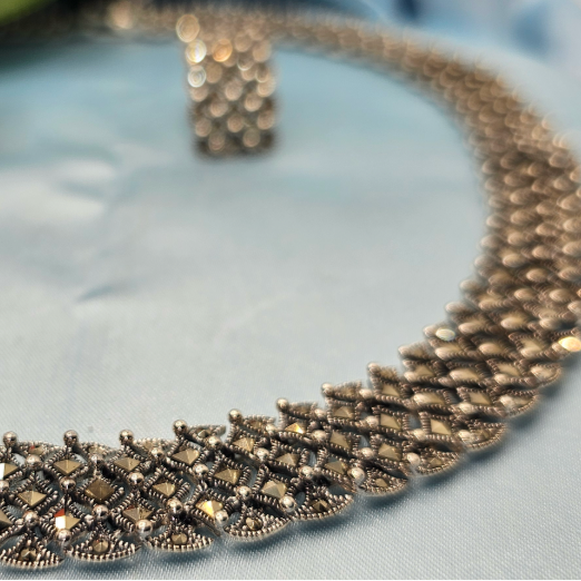 Sparkling Choker Necklace