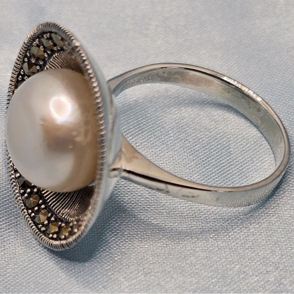 Oxidised Pearl Ring