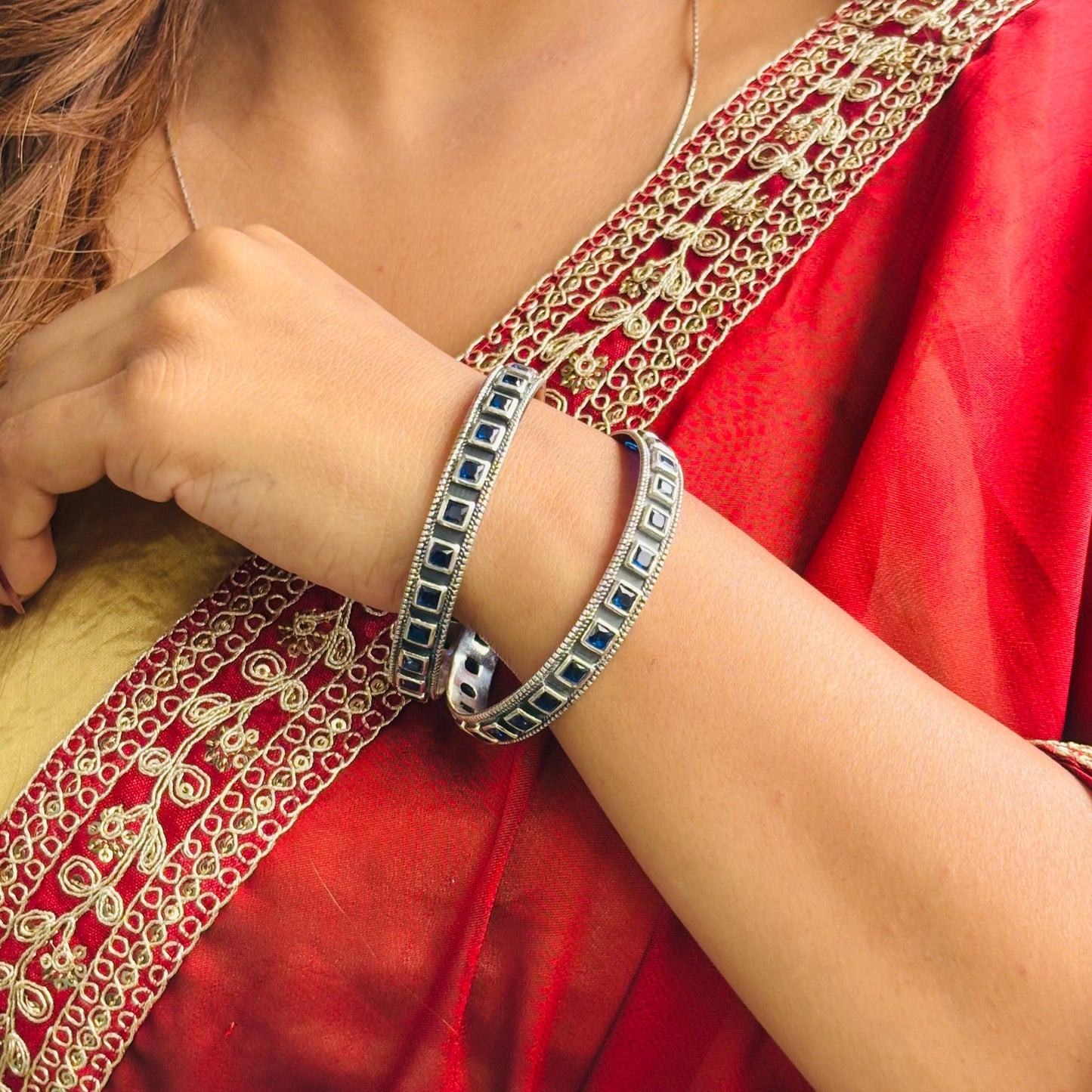 Blue square oxidise bangle