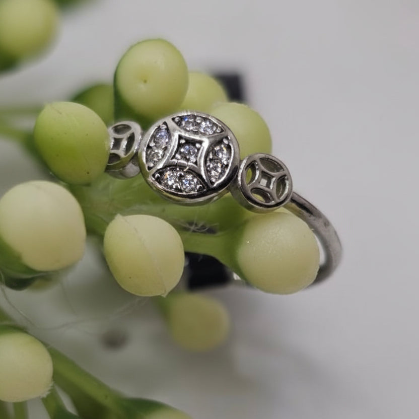 Three circles joined ring