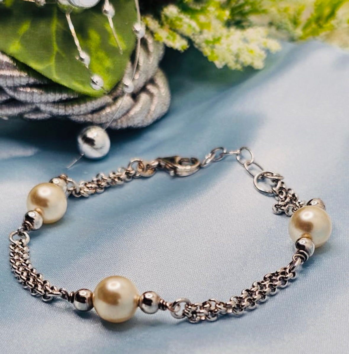Elegant Pearl Chain Bracelet