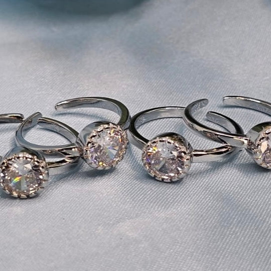 Silver circle toe ring