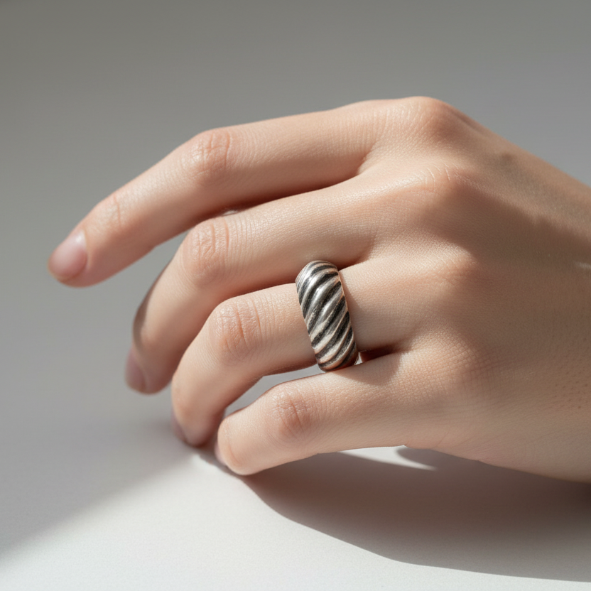 Textured line ring