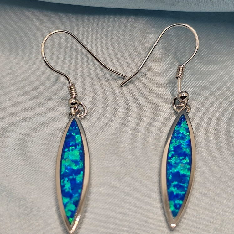 Leaf blue earring