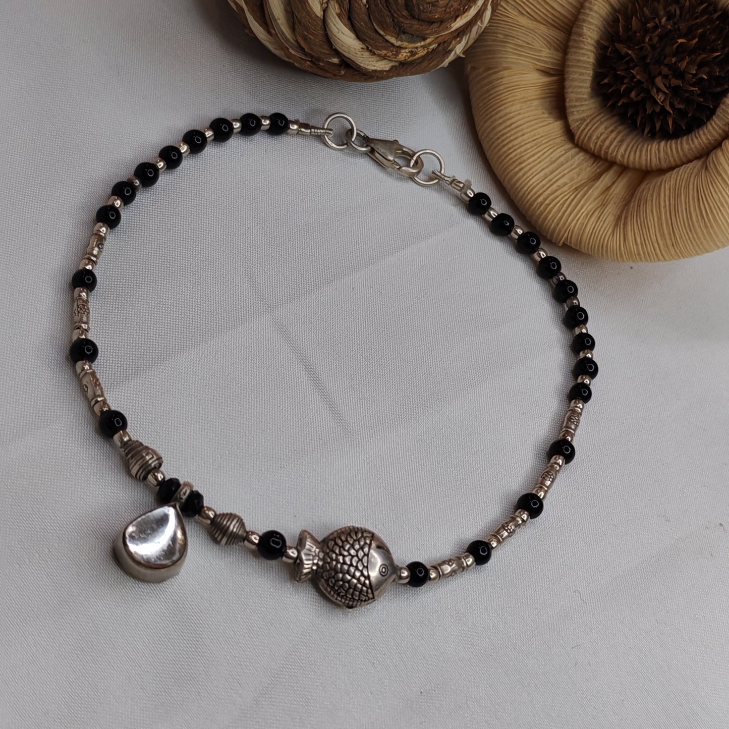 Drop and tiny fish Anklet