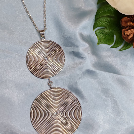 Spiral necklace 3