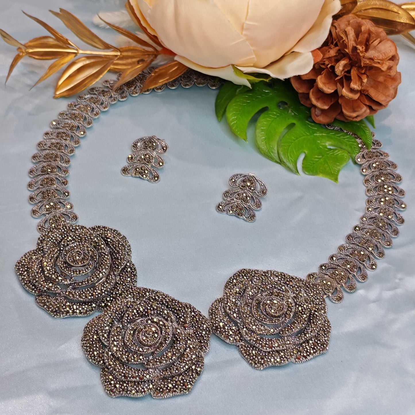Rose Necklace Set