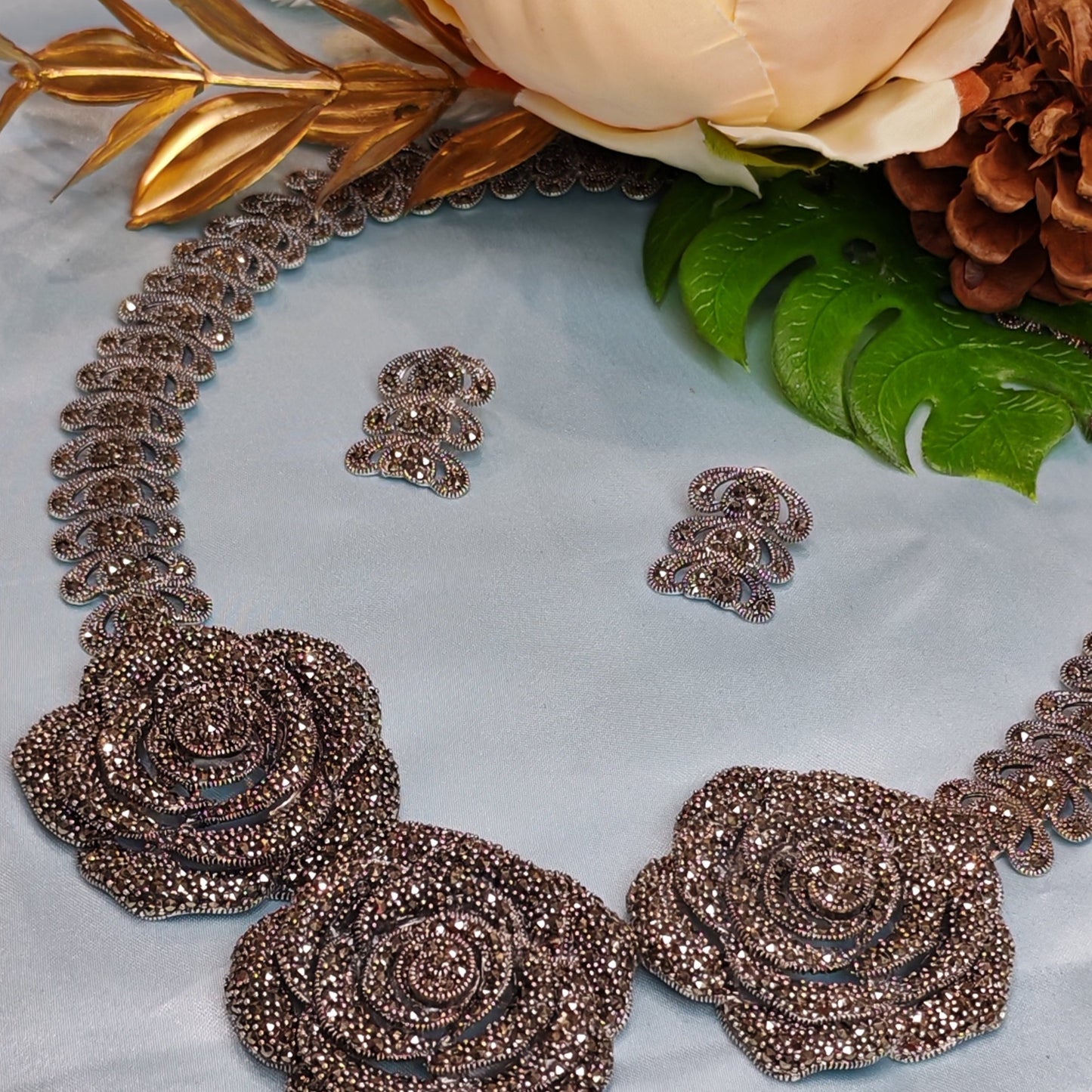 Rose Necklace Set