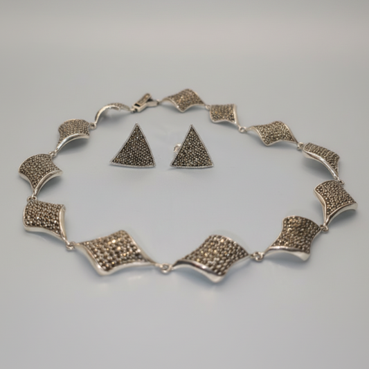 Silver Wavy Necklace Set