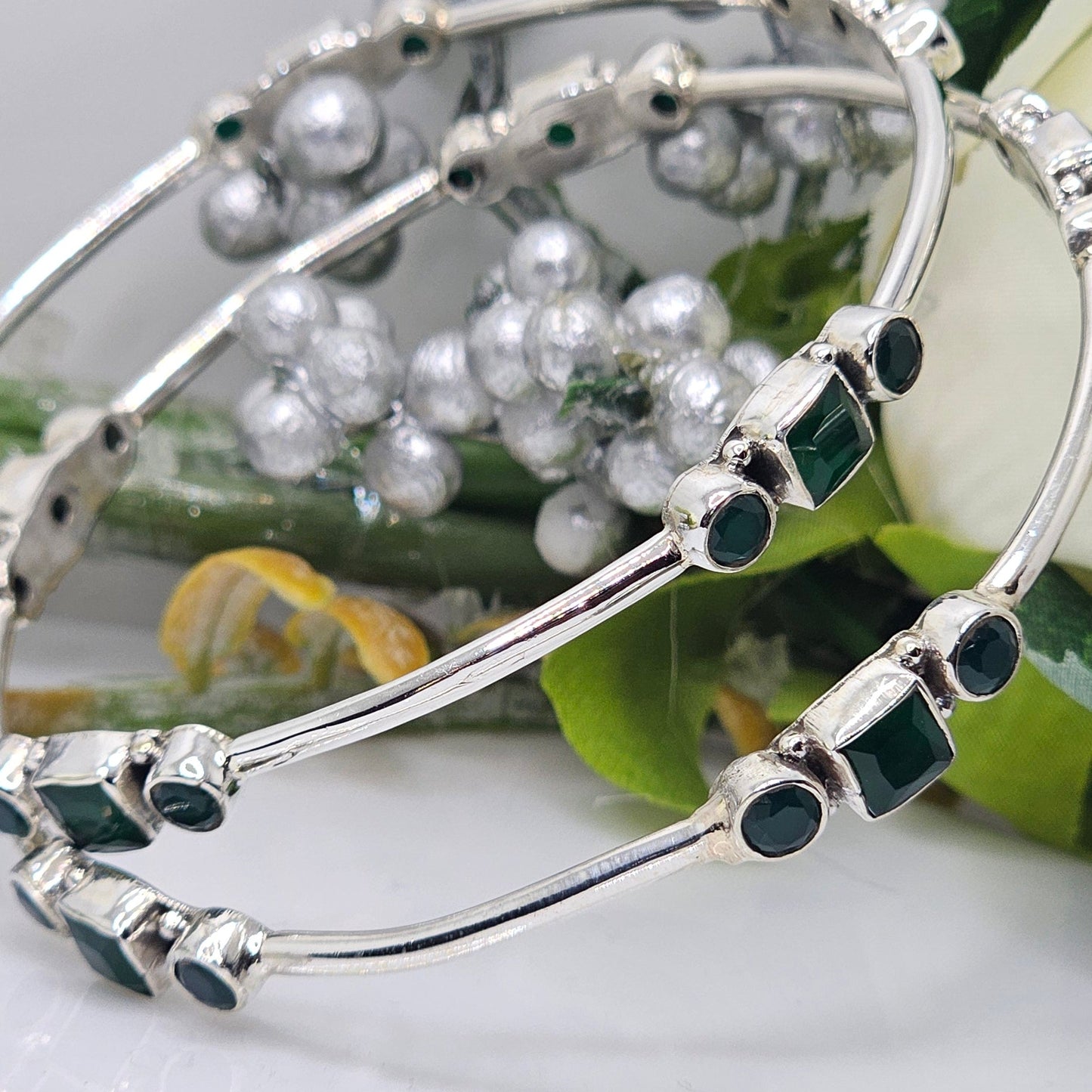 GREEN SQUARE BANGLE ( single)