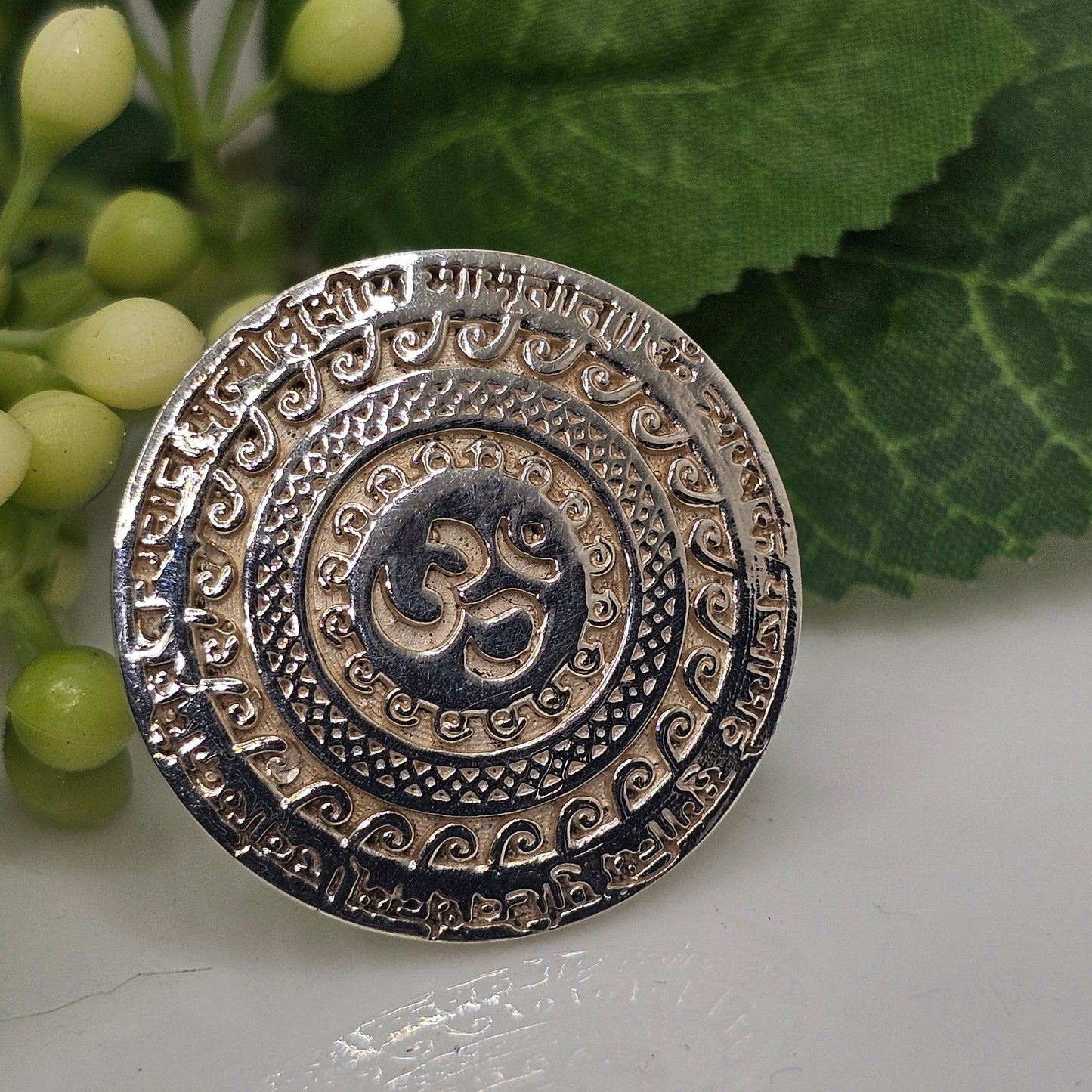 Om ring