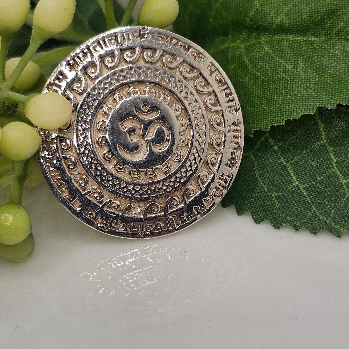 Om ring