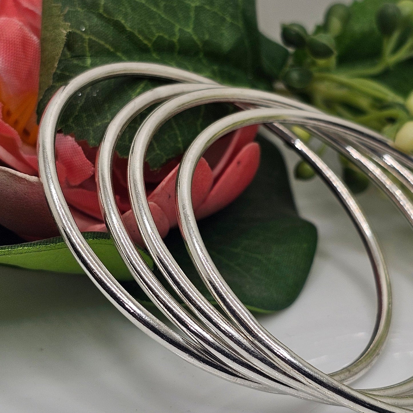 Siver bangle set of 4