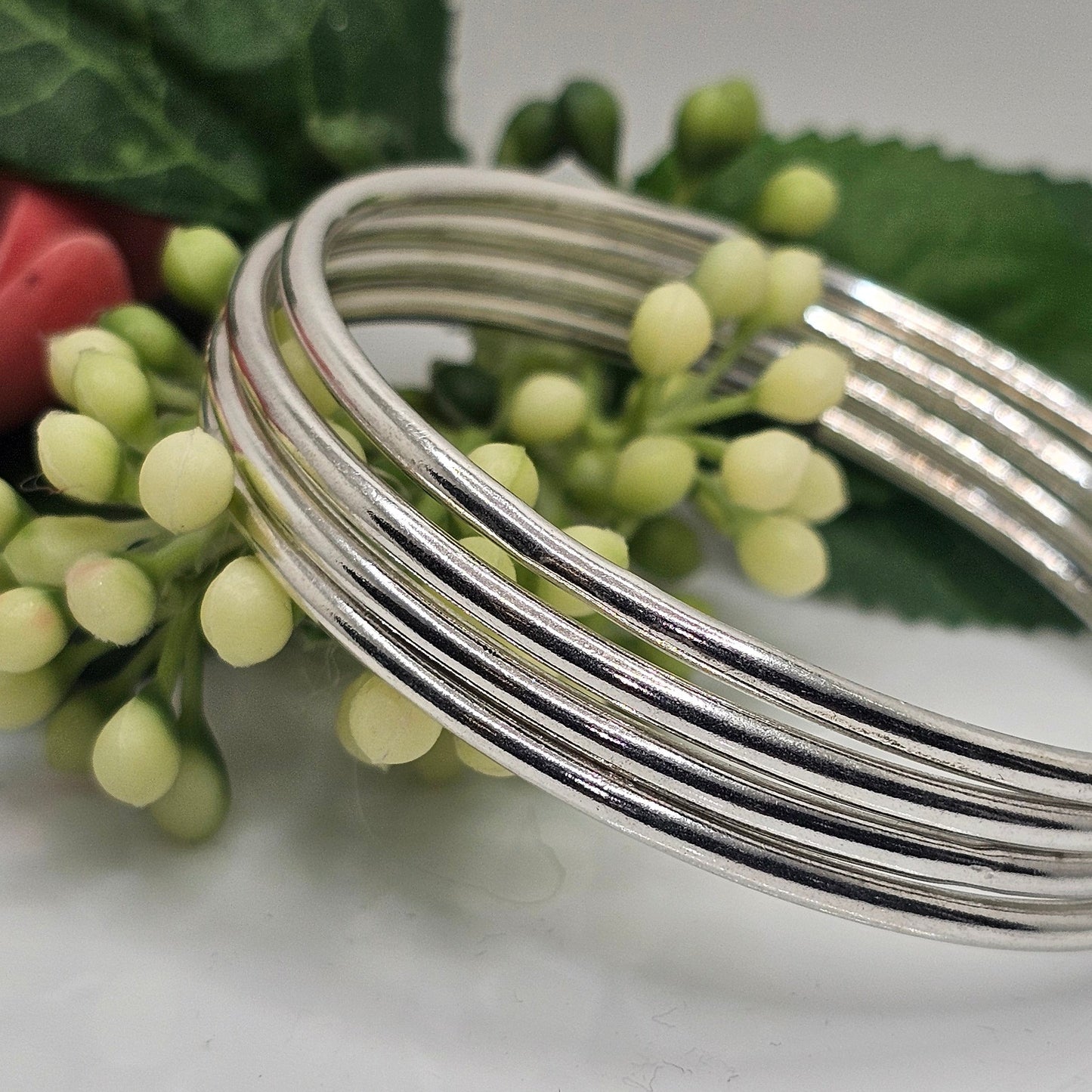 Siver bangle set of 4