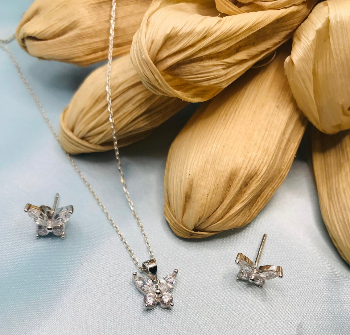 Butterfly pendant set ￼