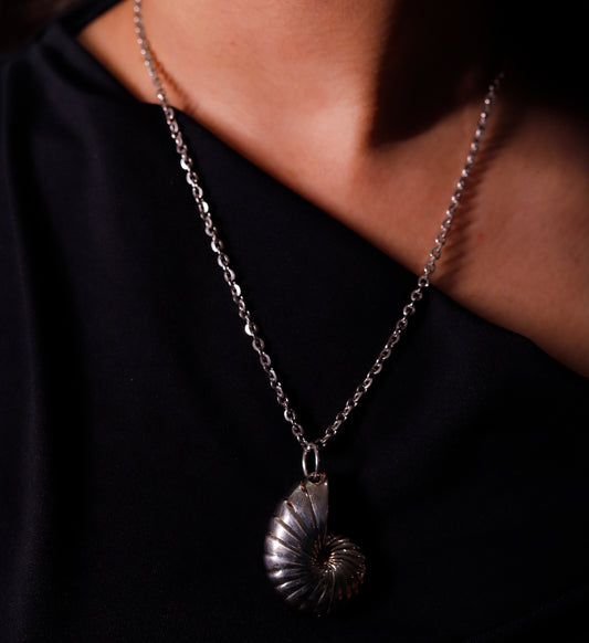 Swirl Pendant