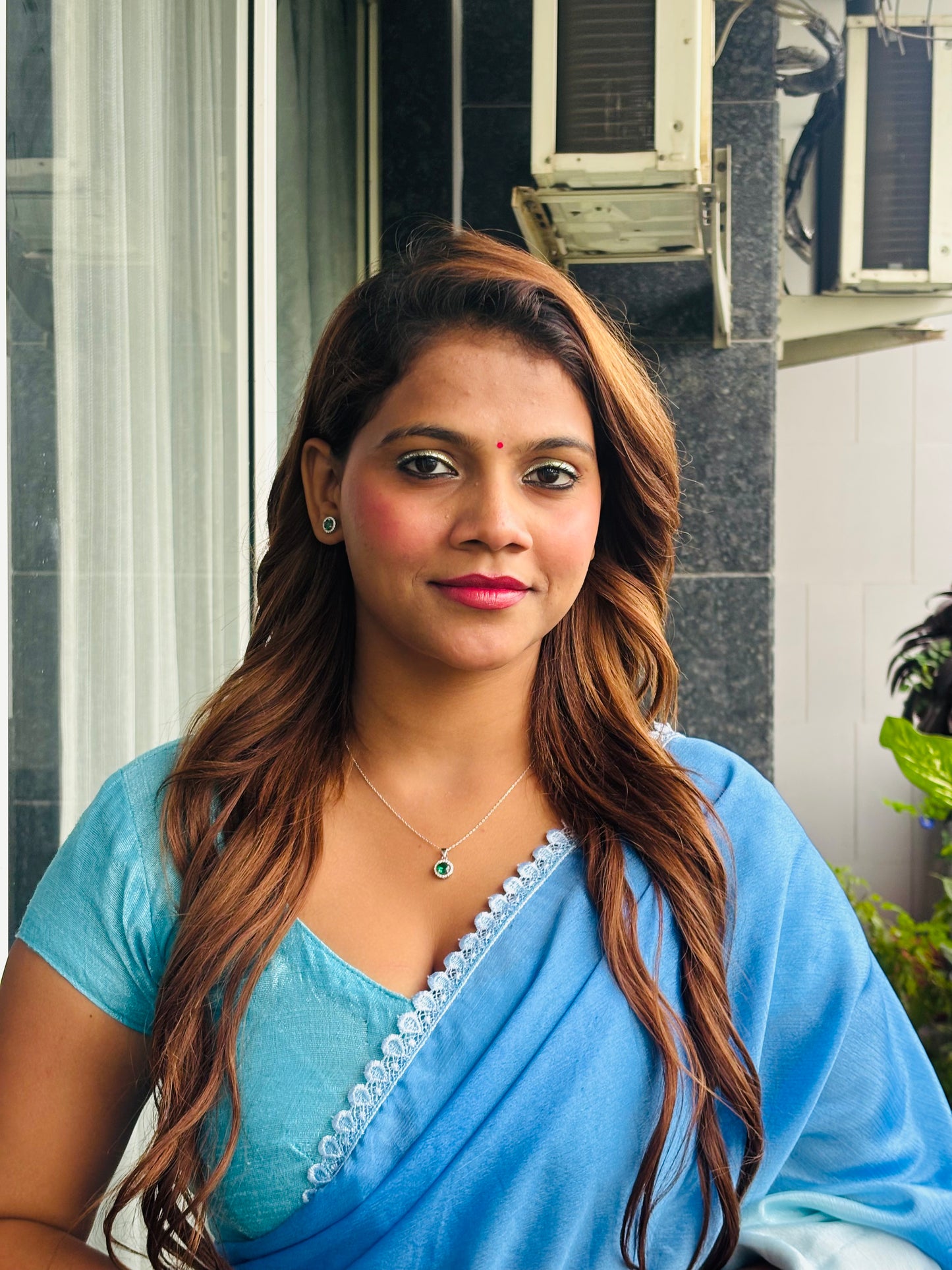 Circle green stone pendant set