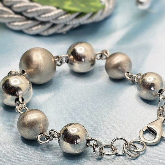 Ball braclets