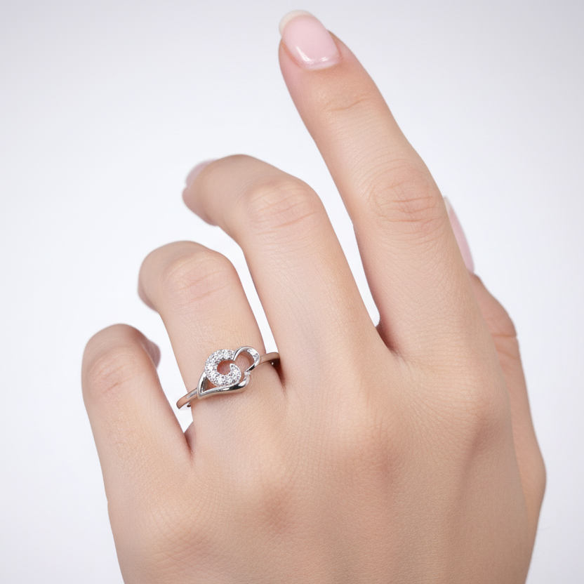 Curved heart ring