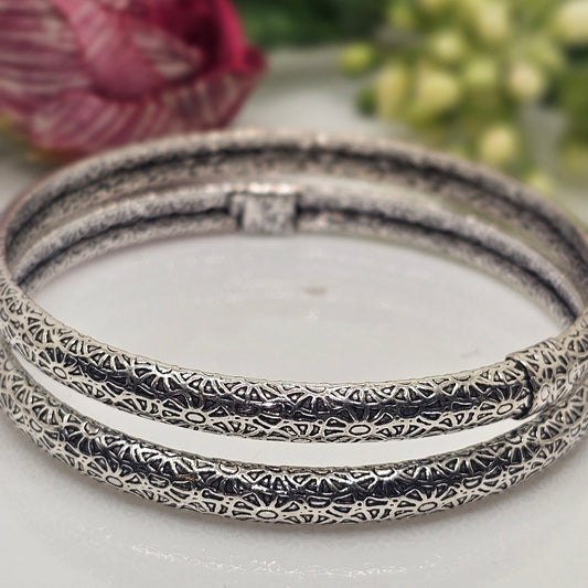 Carved bangle 2 (set of 2)