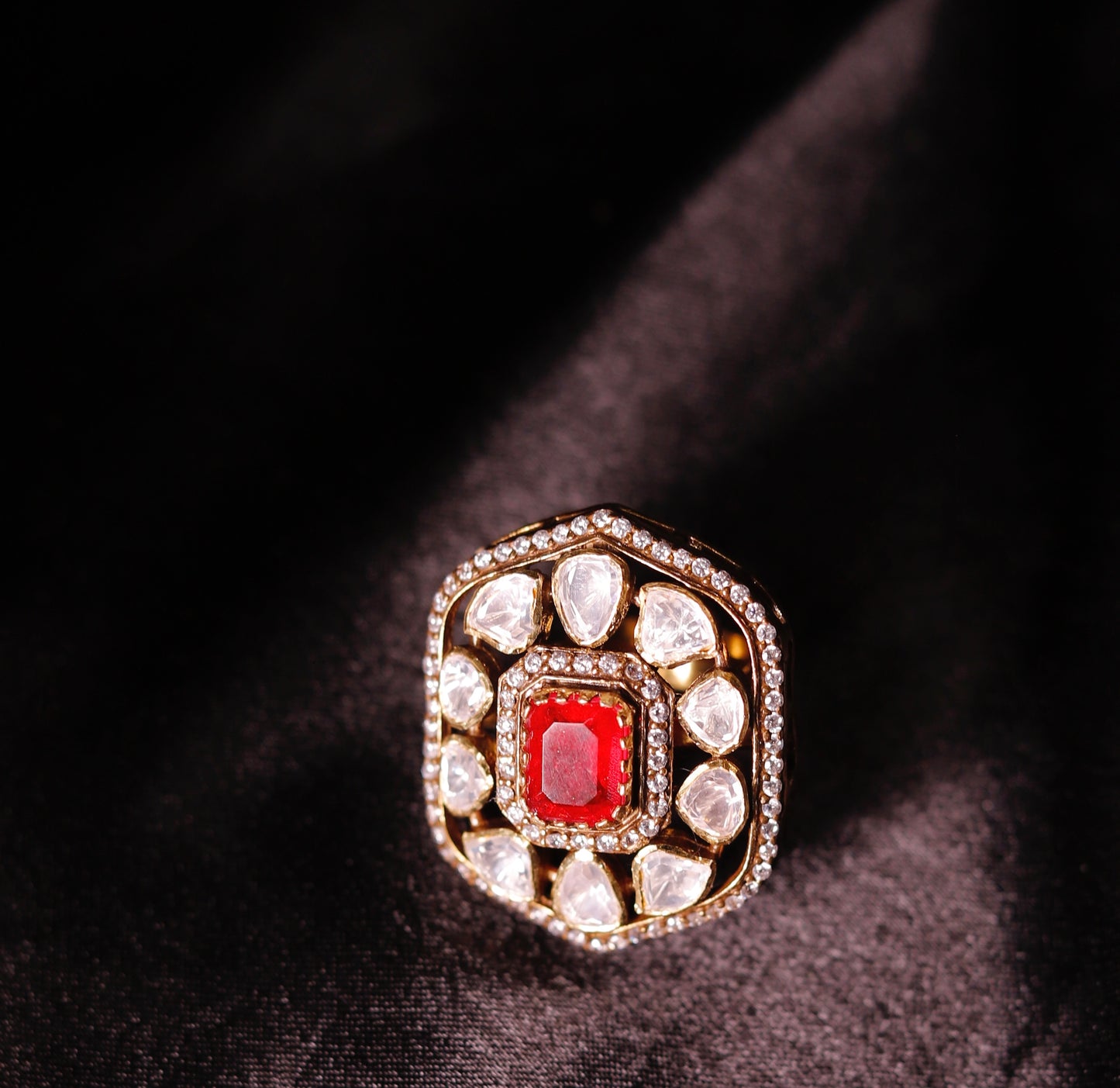 RED MOSAINAITE ROYAL RING