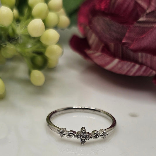 Diamond shape ring