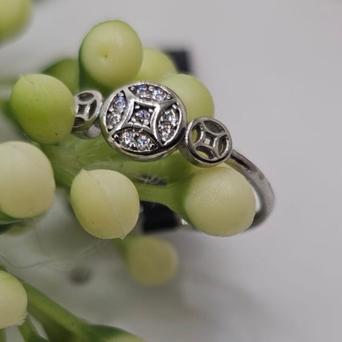 Three circles joined ring