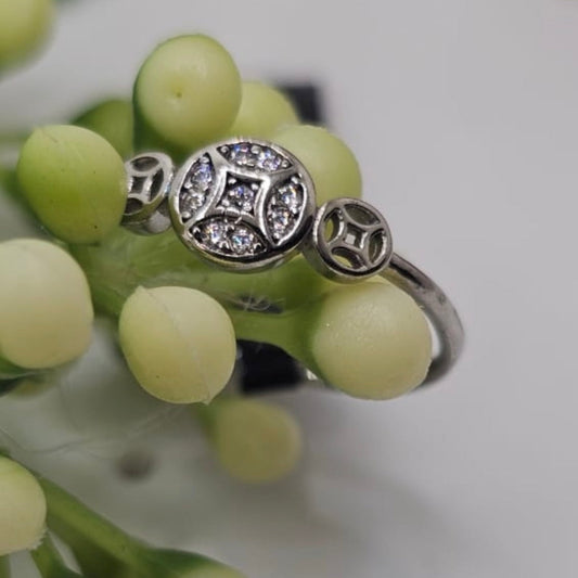 Three circles joined ring