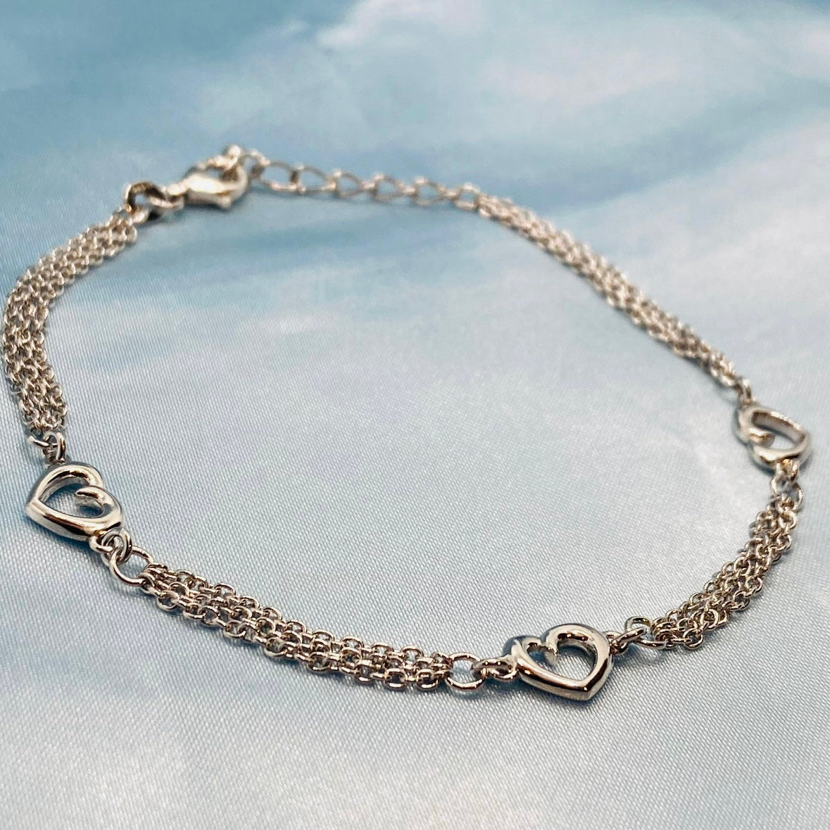 Small heart link bracelet
