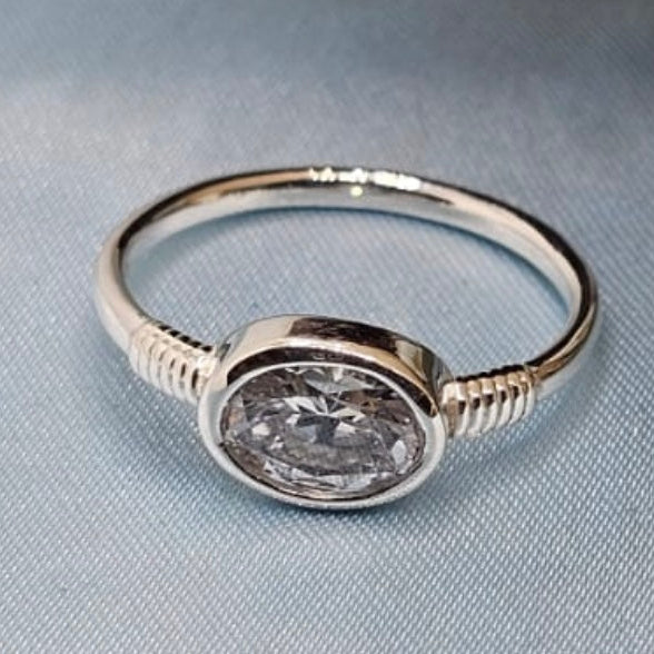 Oval  Silver stone ring
