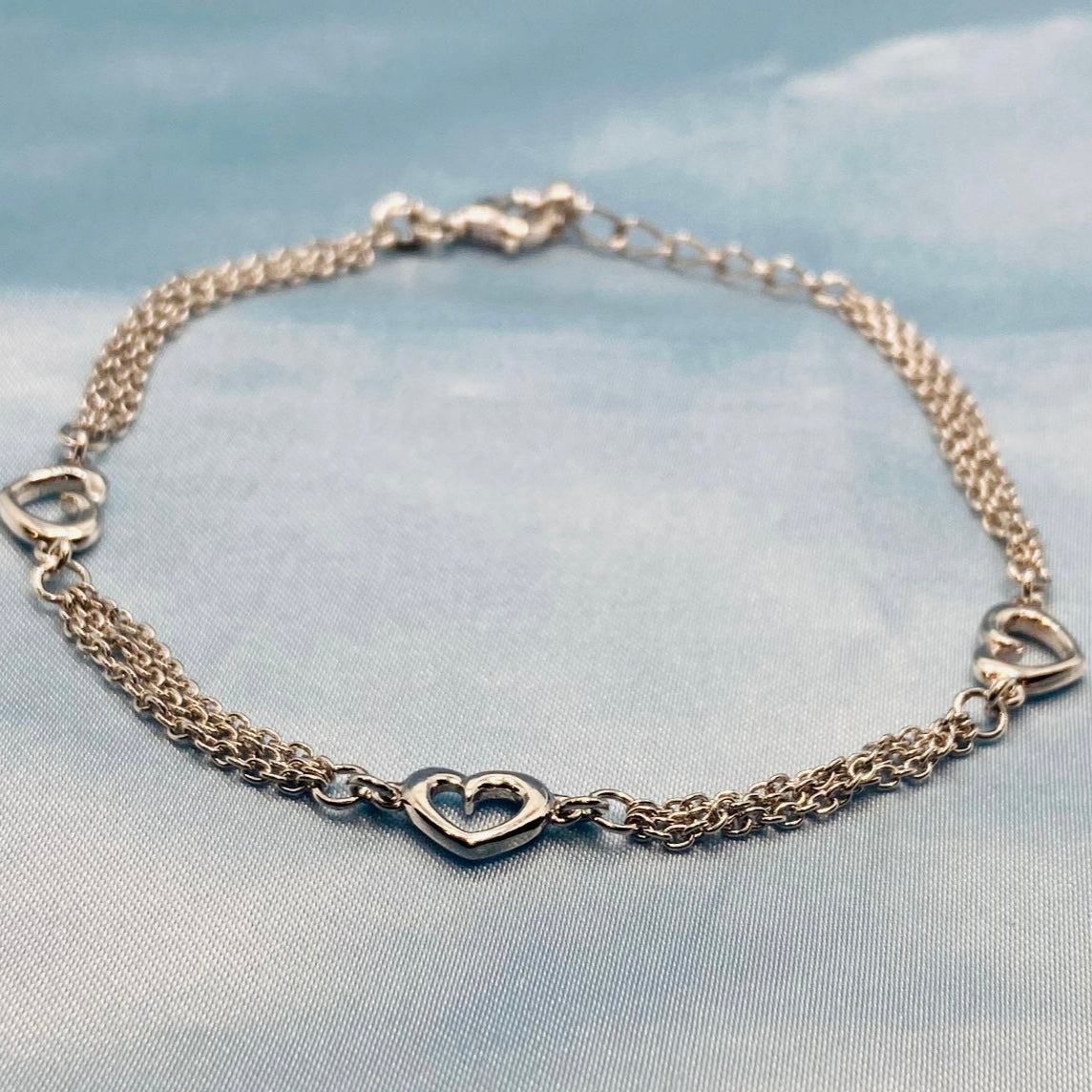 Small heart link bracelet