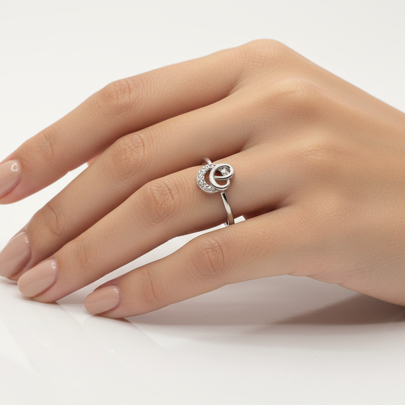 Heart circle ring