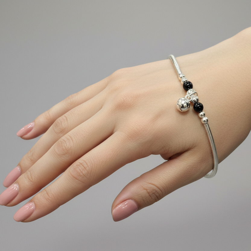 Black breads bracelet