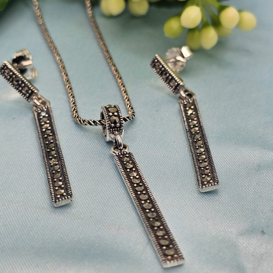 Elongated  Silver Pendant  Set