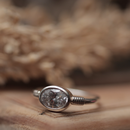 Oval  Silver stone ring