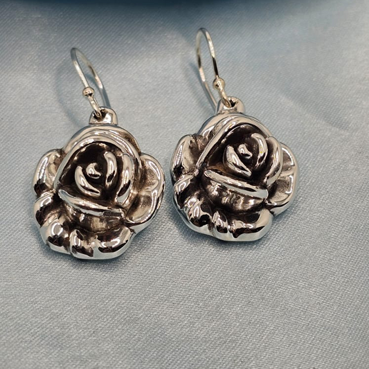 Rose earring