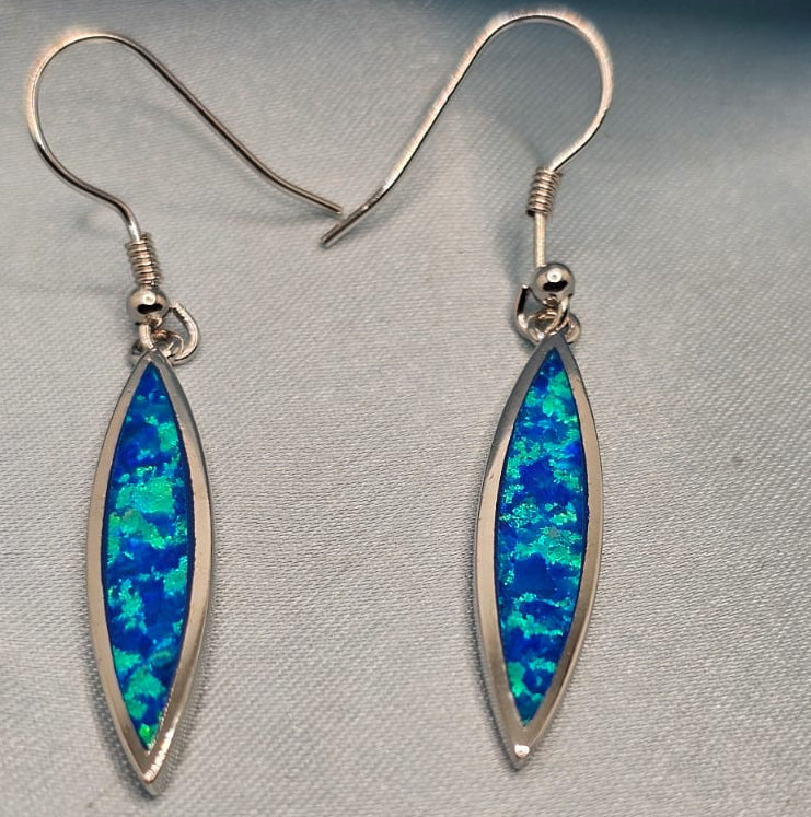 Leaf blue earring