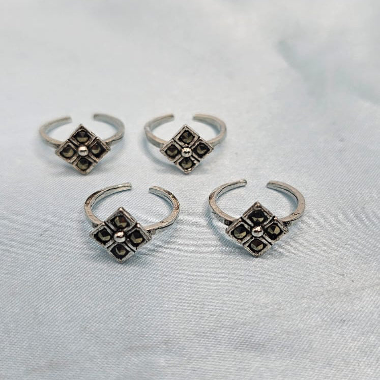 Tribal Motif Silver Toe Rings
