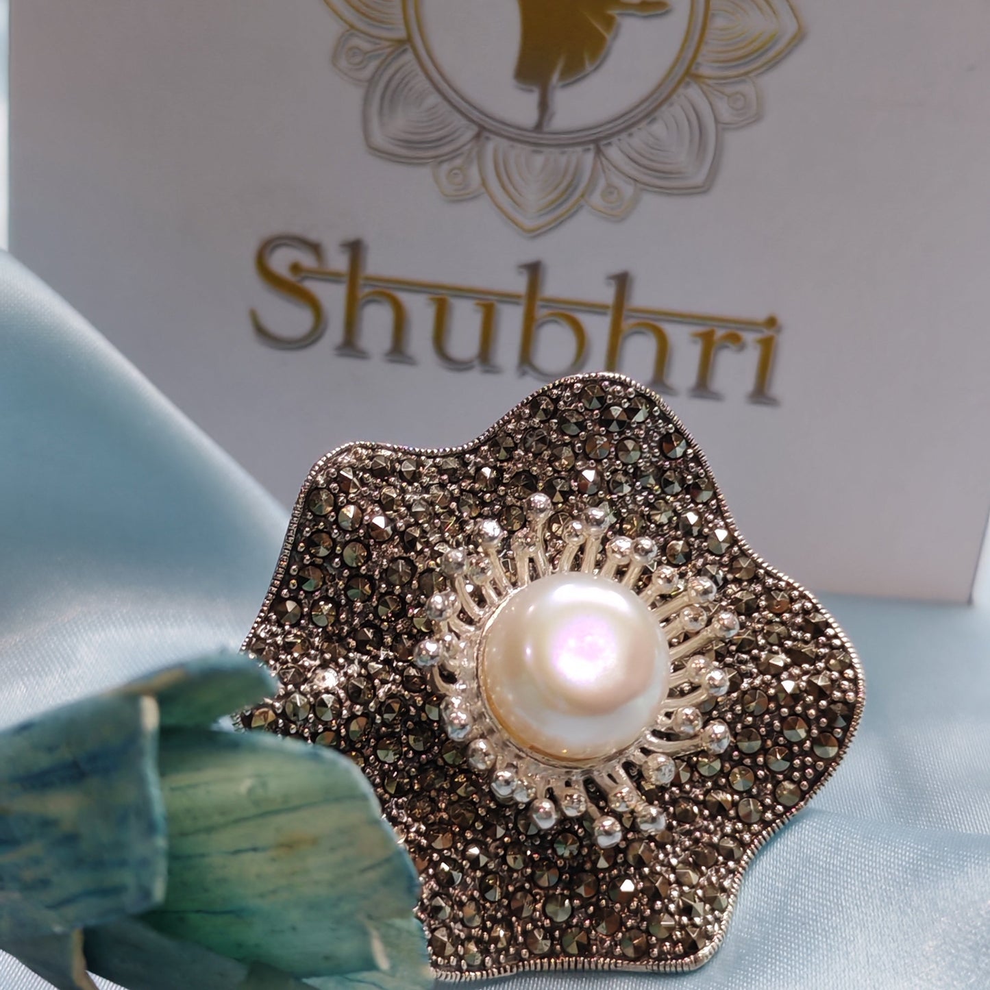 Marqui Pearl Flower