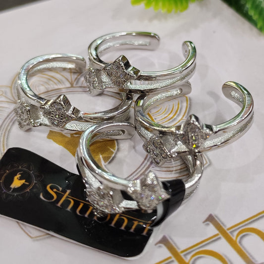 Star Toe Ring