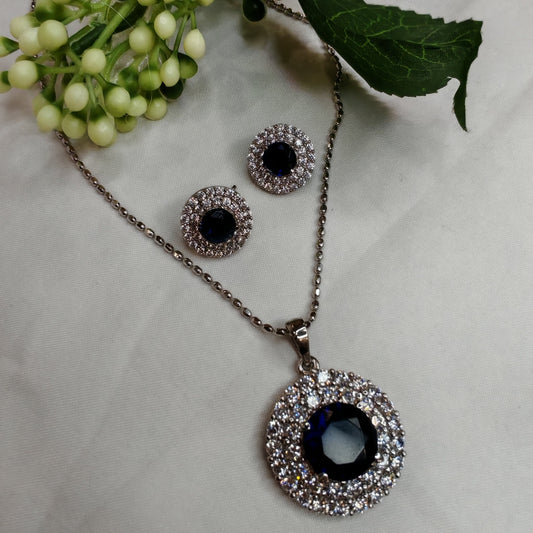 Blue stone pendant set