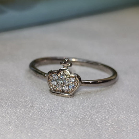 Lil crown ring