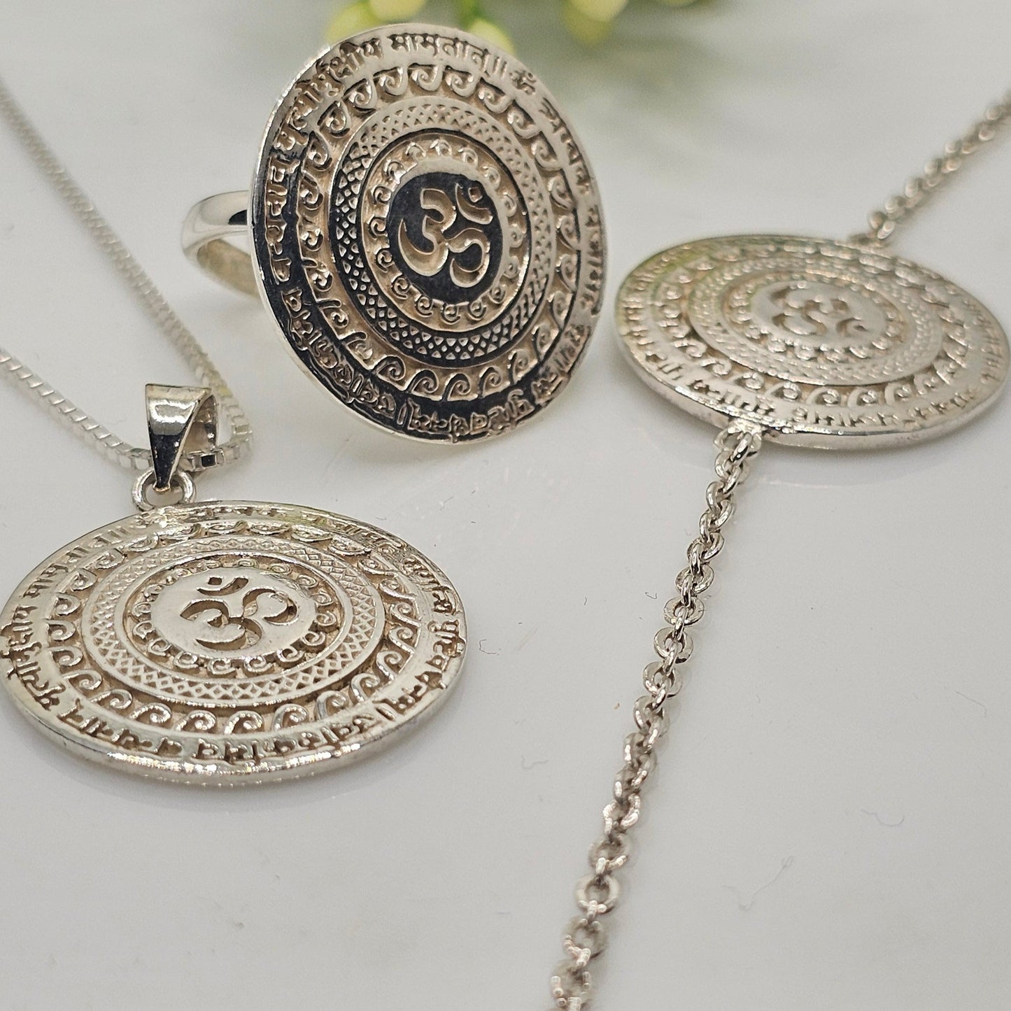 Om Necklace set