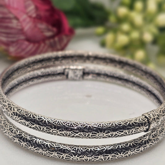 Stacked bangle set of 2