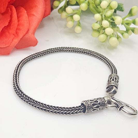Vipasha bracelet