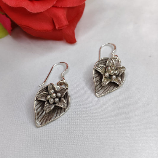 Little Petal Earrings